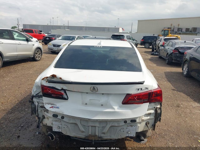 Acura j35y6 2018 19UUB2F67JA008631 Image 17
