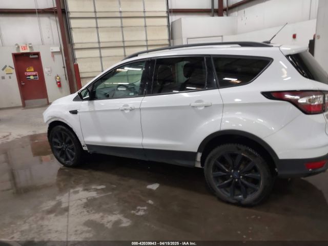 1FMCU9G94HUE47750 Ford ESCAPE SE