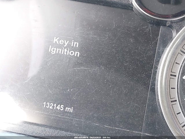1C6RR6NM1JS232390 RAM 1500 Laramie  4x2 5'7 Box