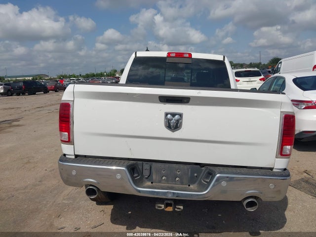 1C6RR6NM1JS232390 RAM 1500 Laramie  4x2 5'7 Box