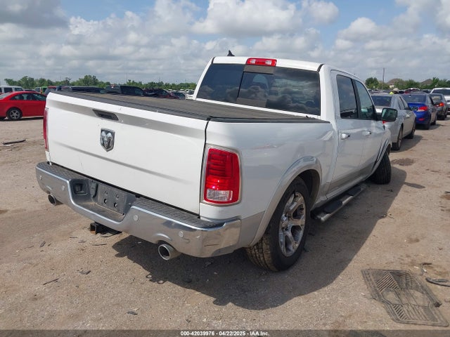 1C6RR6NM1JS232390 RAM 1500 Laramie  4x2 5'7 Box