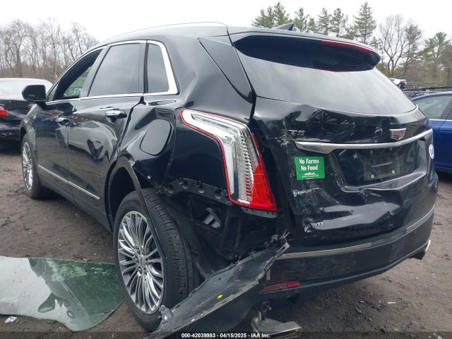 2017 CADILLAC XT5 1GYKNDRS3HZ320498 Photo 2