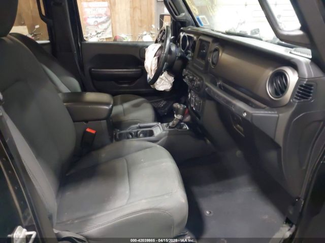 1C4HJXDGXKW505396 Jeep Wrangler Unlimited Sport S 4x4