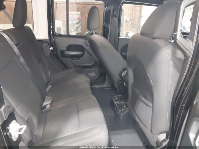 1C4HJXDGXKW505396 Jeep Wrangler Unlimited Sport S 4x4