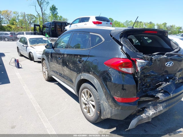 KM8J3CA41HU394414 Hyundai TUCSON SE