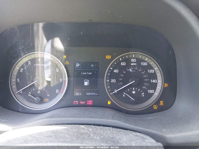 KM8J3CA41HU394414 Hyundai TUCSON SE