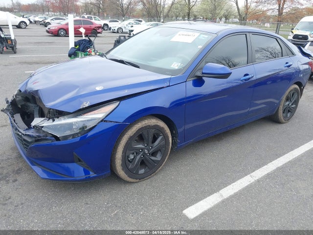 5NPLM4AG2MH045955 Hyundai ELANTRA SEL