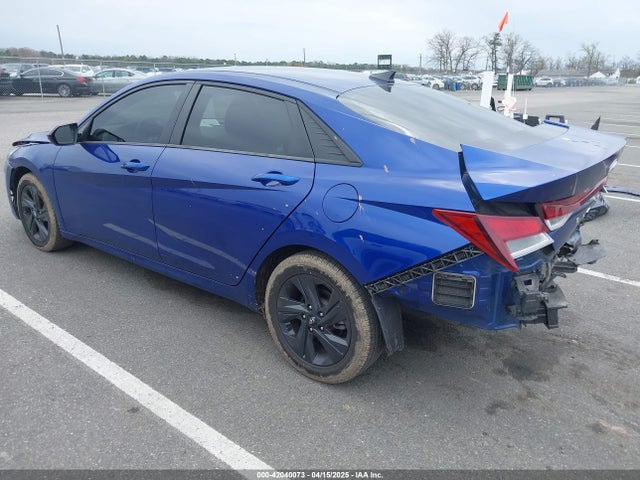 5NPLM4AG2MH045955 Hyundai ELANTRA SEL