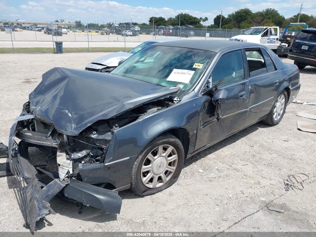 2010 CADILLAC DTS 1G6KA5EYXAU100802 Photo 1