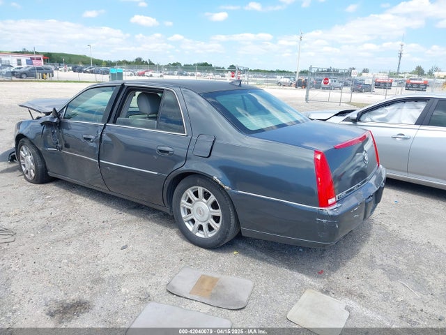 2010 CADILLAC DTS 1G6KA5EYXAU100802 Photo 2