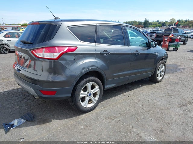 1FMCU0G75FUB31989 Ford ESCAPE SE