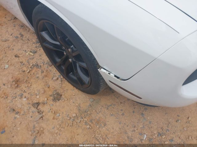 2C3CDZAG7GH202958 Dodge Challenger Sxt