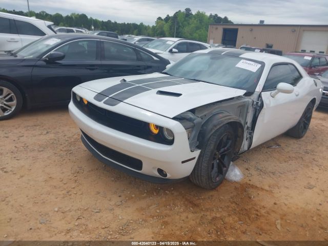 2C3CDZAG7GH202958 Dodge Challenger Sxt