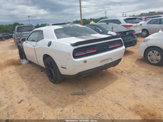2C3CDZAG7GH202958 Dodge Challenger Sxt
