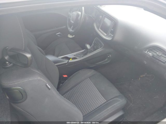 2C3CDZAG7GH202958 Dodge Challenger Sxt