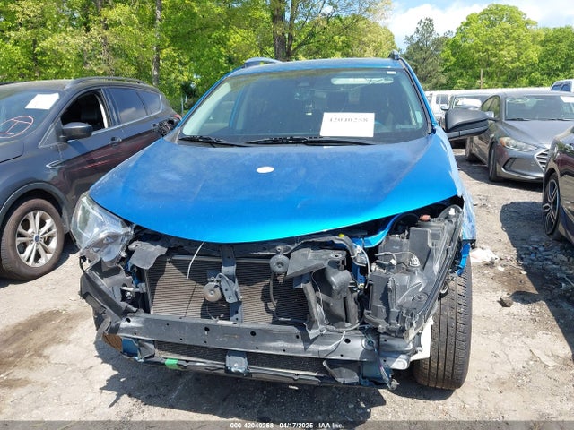 JTMZFREV8HJ106216 Toyota RAV4 LE