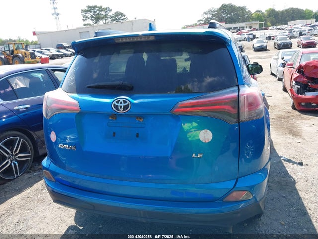 JTMZFREV8HJ106216 Toyota RAV4 LE