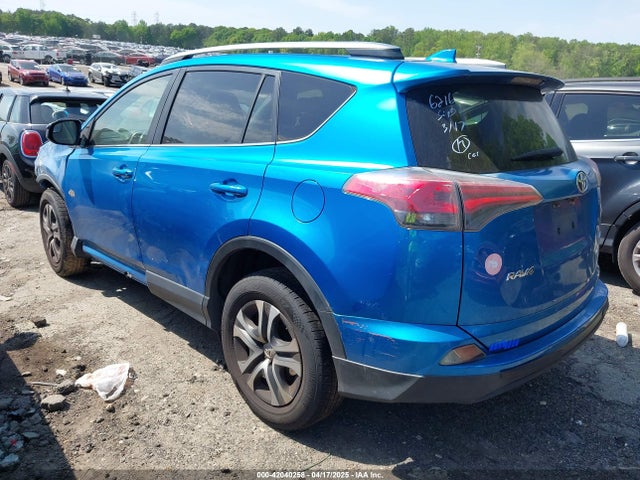 JTMZFREV8HJ106216 Toyota RAV4 LE