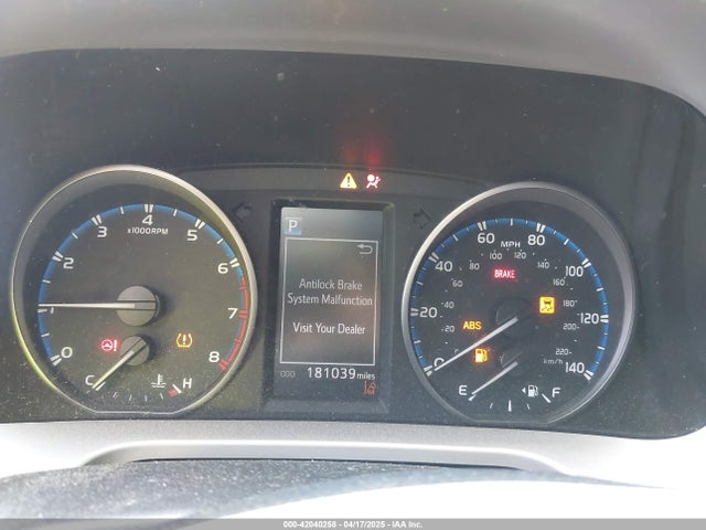 JTMZFREV8HJ106216 Toyota RAV4 LE