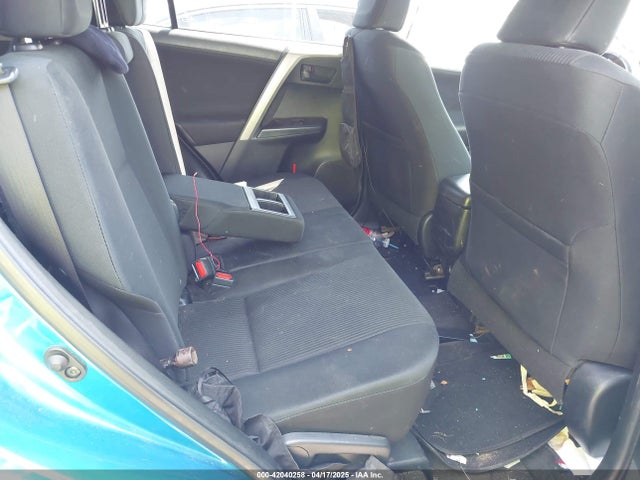 JTMZFREV8HJ106216 Toyota RAV4 LE