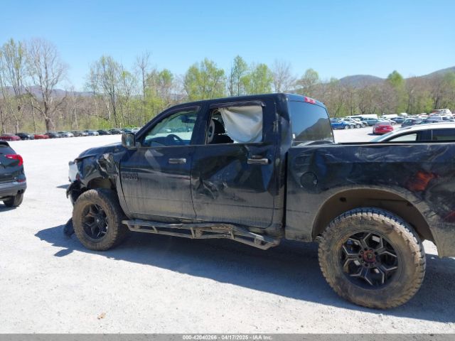 3C6RR7KTXHG788331 RAM 1500 Express  4x4 5'7 Box