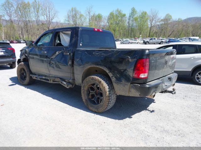 3C6RR7KTXHG788331 RAM 1500 Express  4x4 5'7 Box