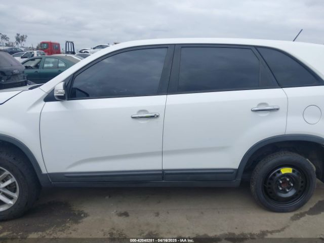5XYKT3A66EG486609 KIA SORENTO LX