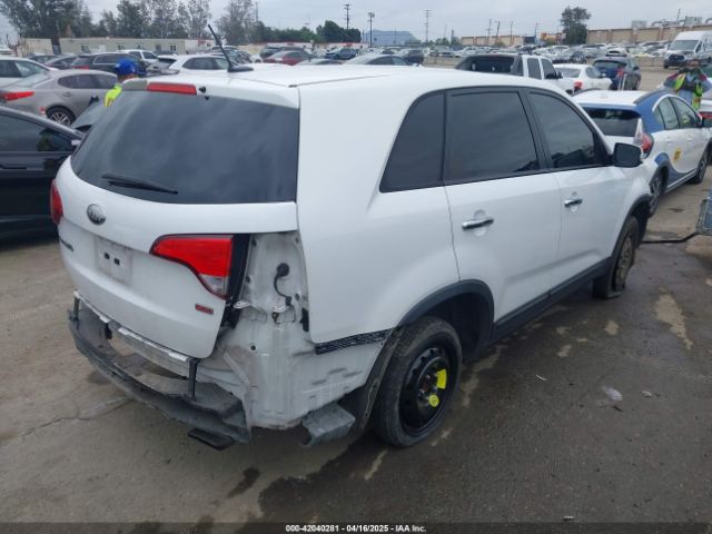 5XYKT3A66EG486609 KIA SORENTO LX