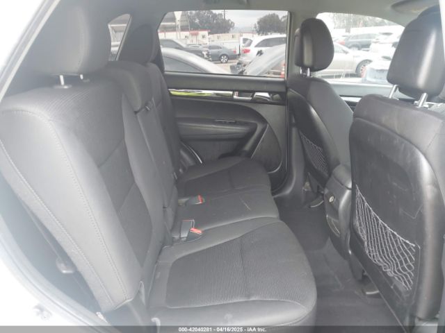 5XYKT3A66EG486609 KIA SORENTO LX