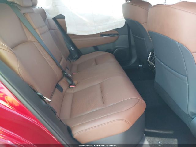 JTDACAAJ9S3004185 Toyota Crown Signia Limited