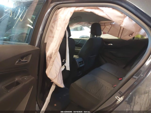 3GNAXJEV3JL389142 Chevrolet EQUINOX LT