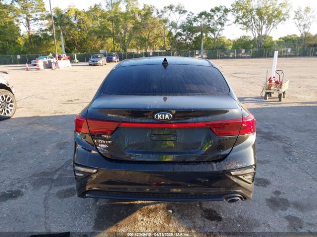 3KPF24AD2KE045187 KIA Forte Lxs