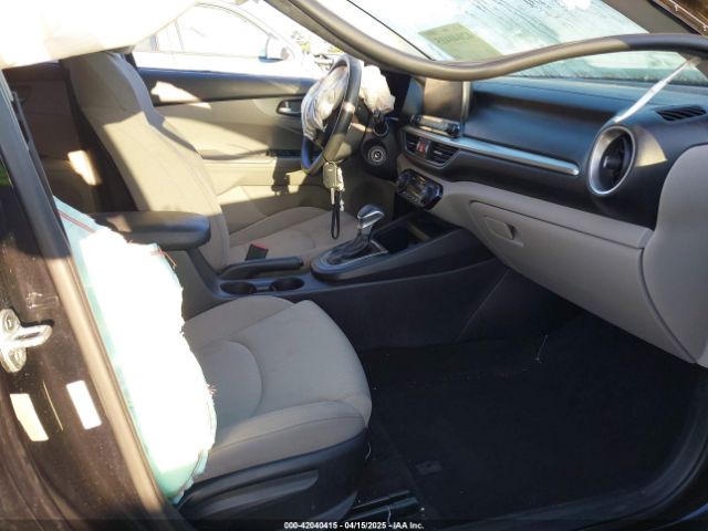 3KPF24AD2KE045187 KIA Forte Lxs