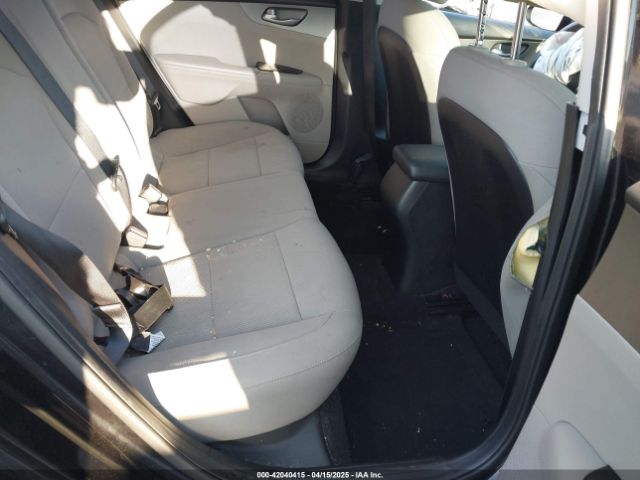 3KPF24AD2KE045187 KIA Forte Lxs
