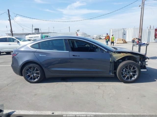 5YJ3E1EA5JF158505 Tesla Model 3 Long Range/mid Range