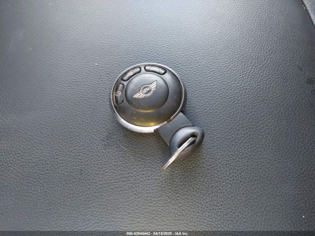 2011 MINI COOPER WMWSU3C58BT097825 Photo 10