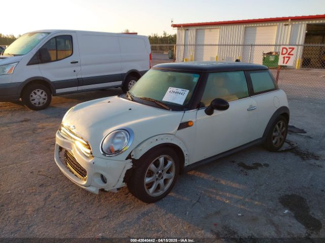 2011 MINI COOPER WMWSU3C58BT097825 Photo 1