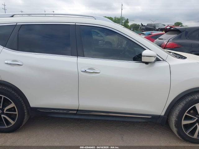 JN8AT2MT5JW467963 Nissan Rogue Sl