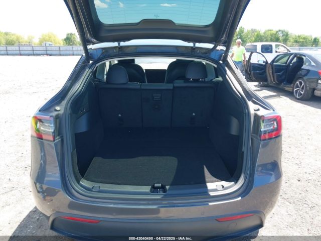 7SAYGDEE7NF426404 Tesla Model Y Long Range Dual Motor All-wheel Drive