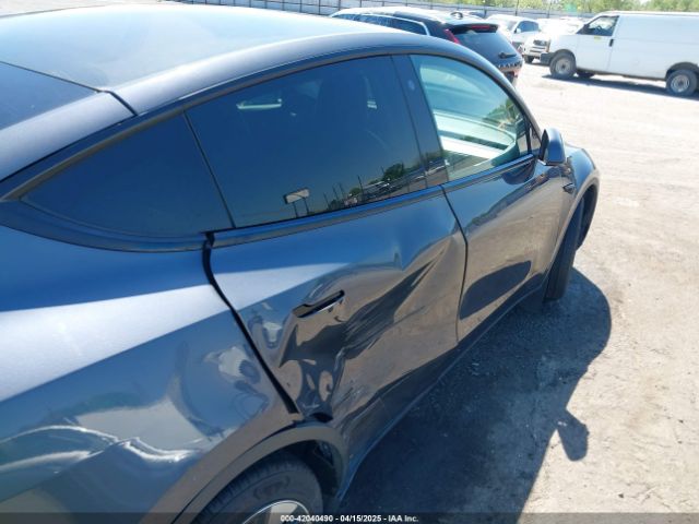 7SAYGDEE7NF426404 Tesla Model Y Long Range Dual Motor All-wheel Drive