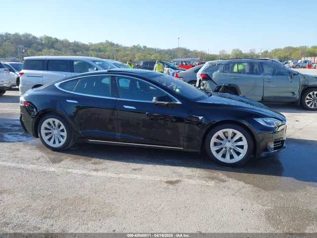 Tesla Model S 100d/60d/75d/90d/p100d 2017 5YJSA1E27HF230508 Image 13