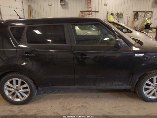 KNDJP3A50J7567698 KIA SOUL +
