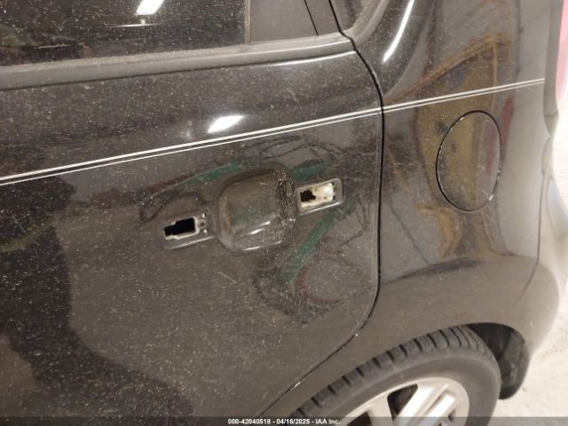 KNDJP3A50J7567698 KIA SOUL +