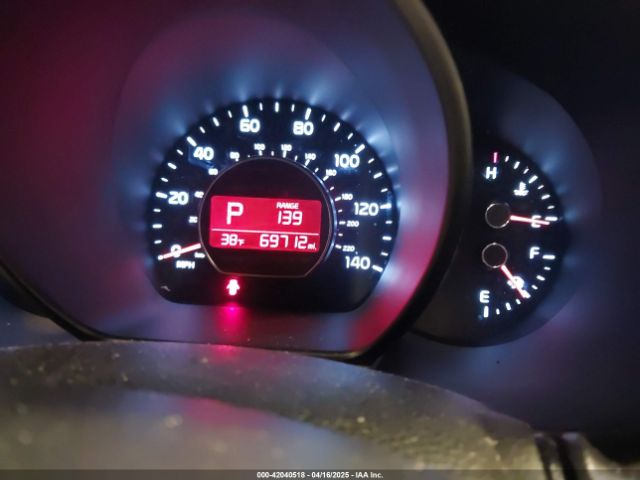KNDJP3A50J7567698 KIA SOUL +