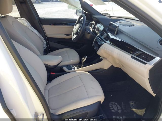 WBXJG7C04N5V17688 BMW X1 Sdrive28i