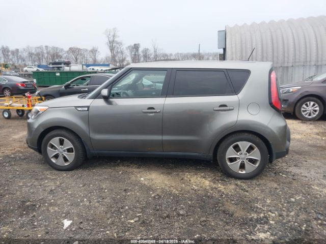 KNDJN2A2XF7160582 KIA Soul