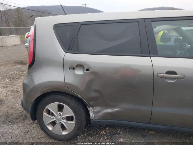 KNDJN2A2XF7160582 KIA Soul