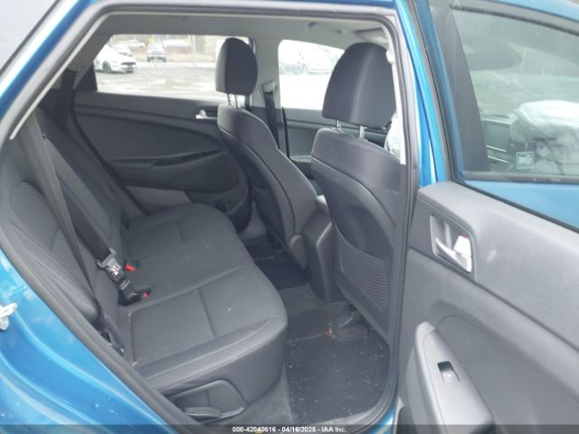 KM8J2CA48KU966895 Hyundai TUCSON SE