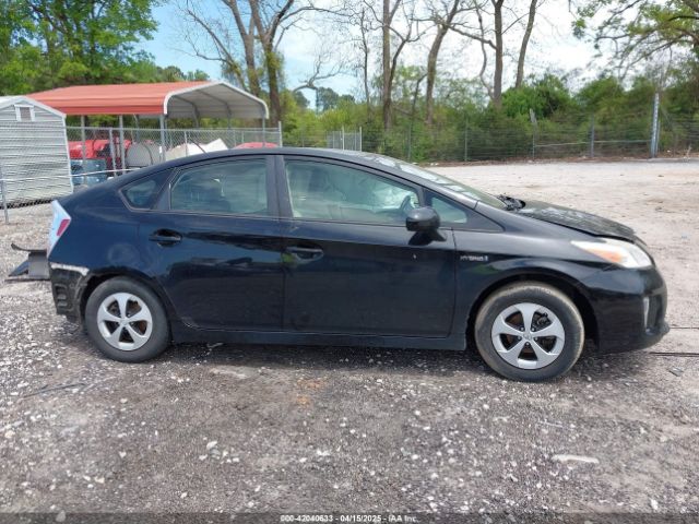 JTDKN3DU2F0445972 Toyota Prius Two