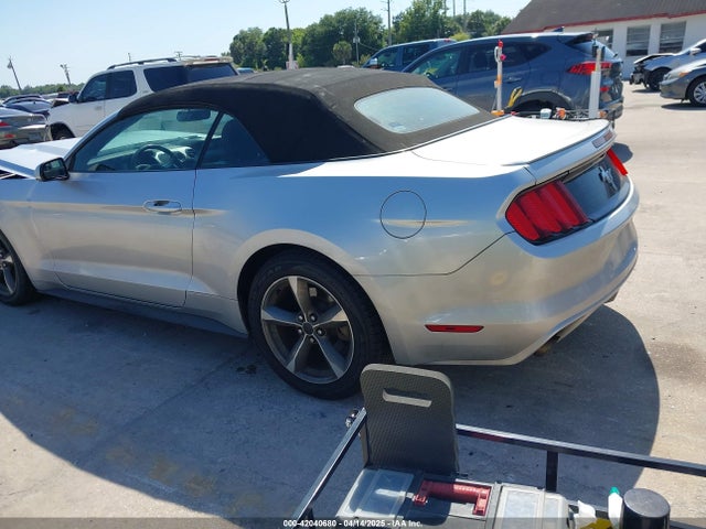 1FATP8EM4F5330535 Ford Mustang V6